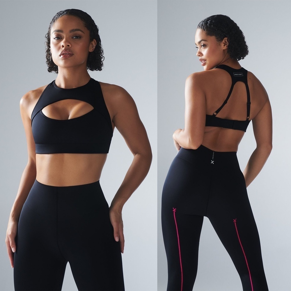 SAVAGE X FENTY | Hotline Medium-Impact Cutout Sport Bra in Black Caviar | Size M